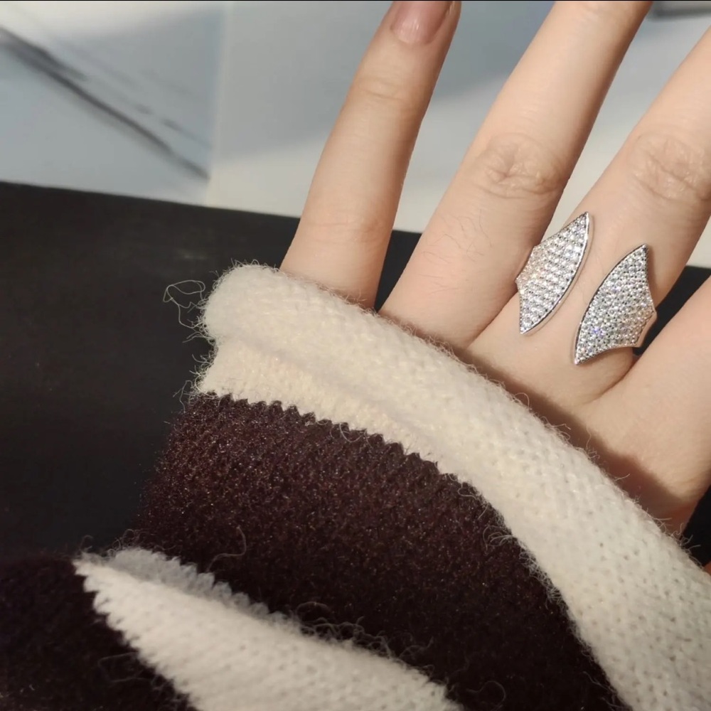 Beautiful Lab Grown Statement Ring Pass On Diamon… - image 3